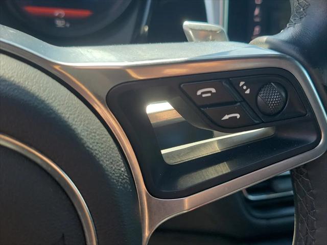 2019 Porsche Macan Macan