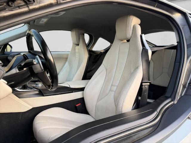2019 BMW i8 Unknown
