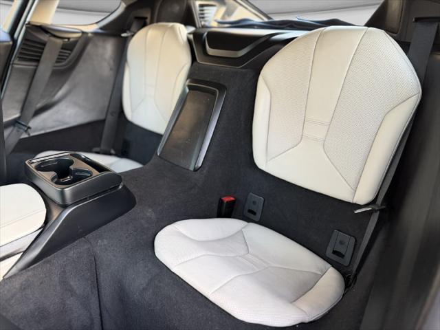 2019 BMW i8 Unknown