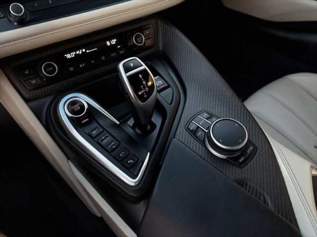 2019 BMW i8 Unknown