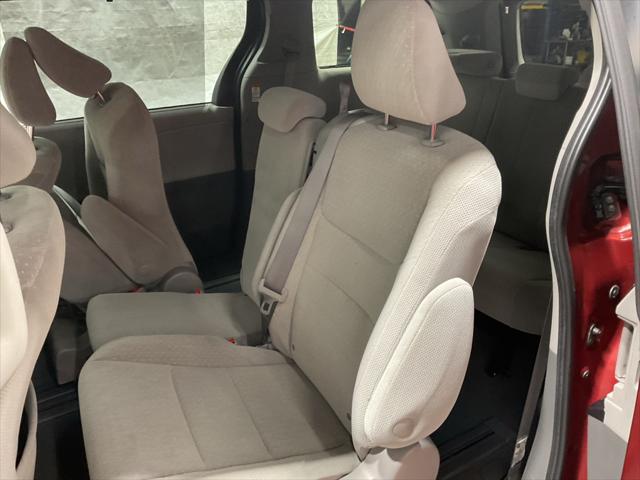 2020 Toyota Sienna LE