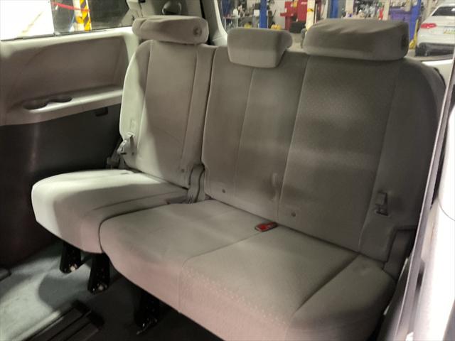 2020 Toyota Sienna LE