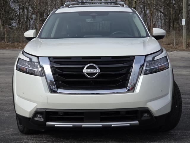 2023 Nissan Pathfinder SL 4WD