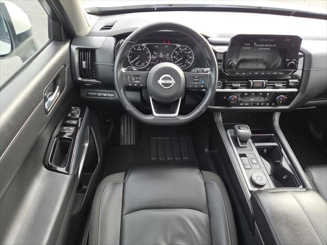 2023 Nissan Pathfinder SL 4WD