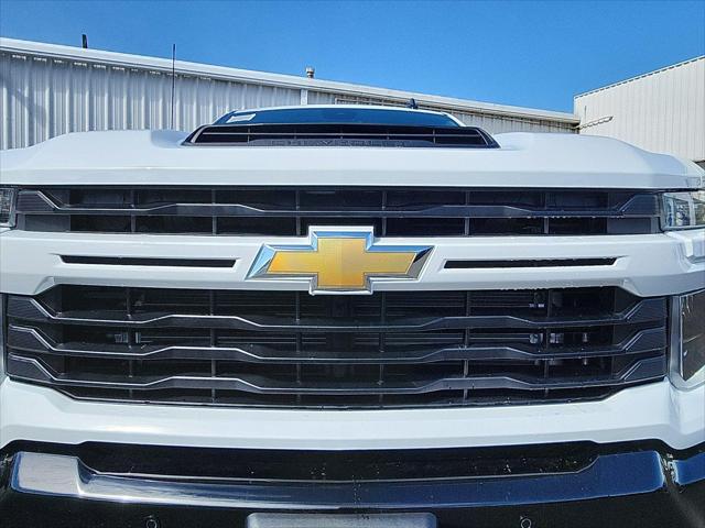 2026 Chevrolet Silverado 2500HD Crew Cab, Standard Bed, WT, 4WD