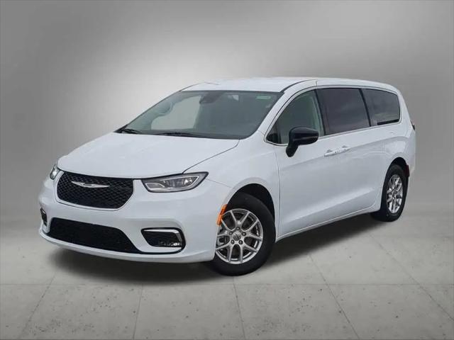 2024 Chrysler Pacifica Touring L for sale in Troy, MI