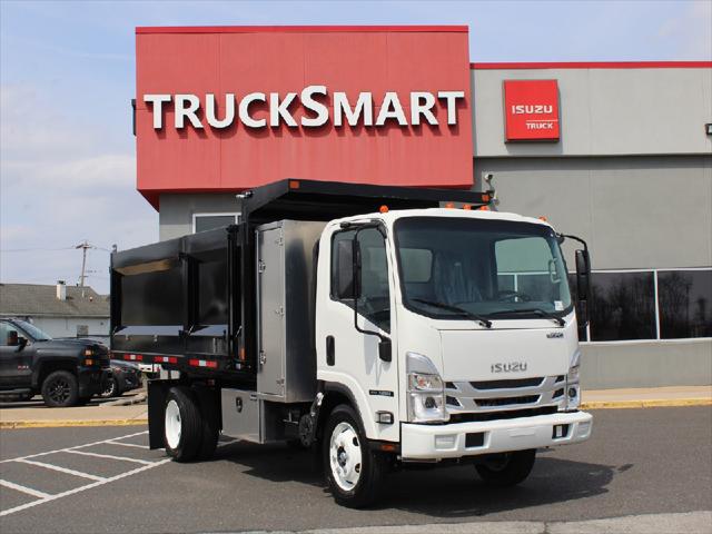 2025 Isuzu NRR Unknown