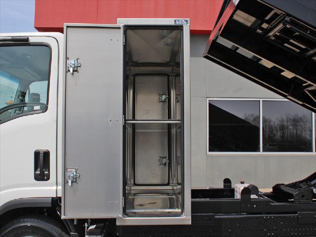 2025 Isuzu NRR Unknown