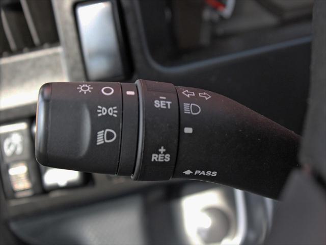 2025 Isuzu NRR Unknown