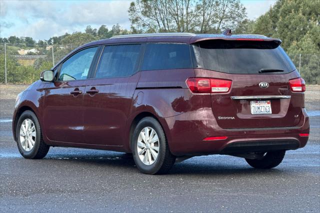 2017 Kia Sedona LX