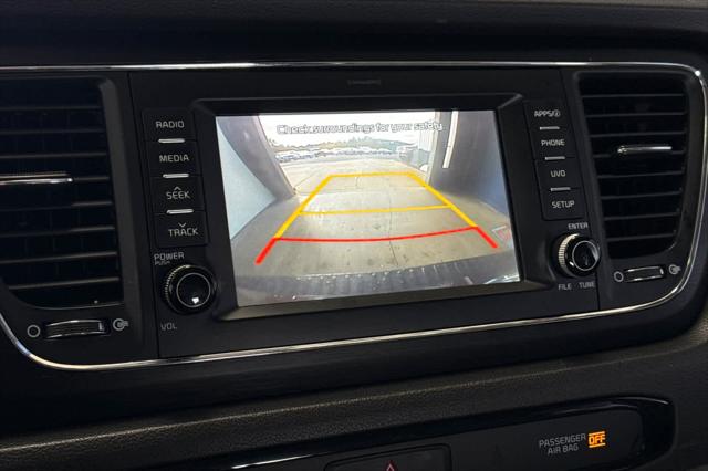 2017 Kia Sedona LX