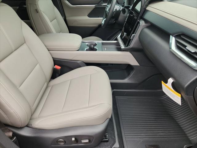 2026 GMC Acadia Elevation FWD