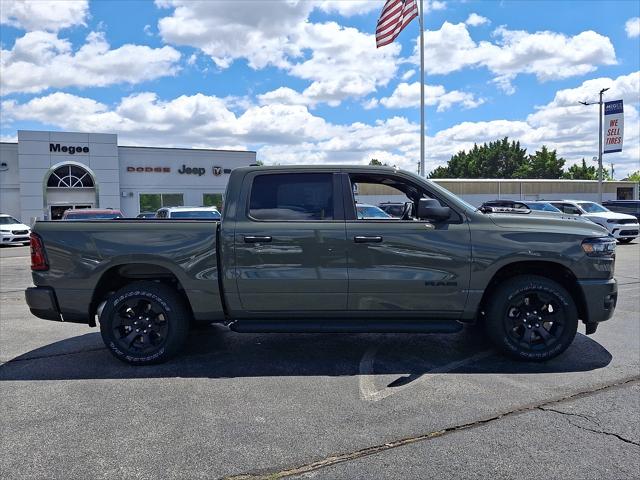 2026 Ram 1500 Express Crew Cab 4x4 5'7" Box