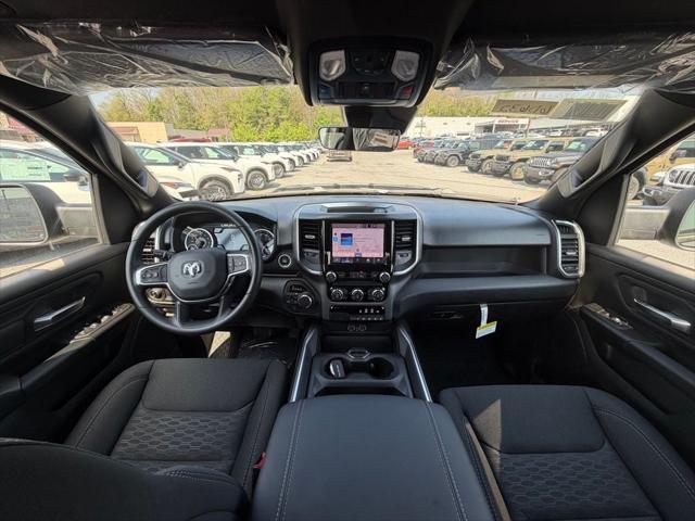 2026 Ram 1500 Express Crew Cab 4x4 5'7" Box
