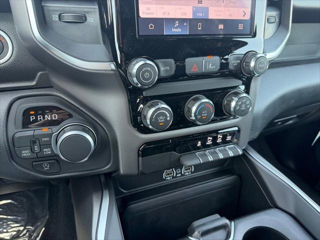 2026 Ram 1500 Express Crew Cab 4x4 5'7" Box