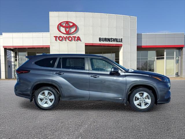 Used 2024 Toyota Highlander LE with VIN 5TDKDRBH2RS555871 for sale in Burnsville, Minnesota
