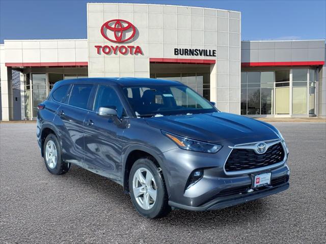 2024 Toyota Highlander LE for sale in Burnsville, MN