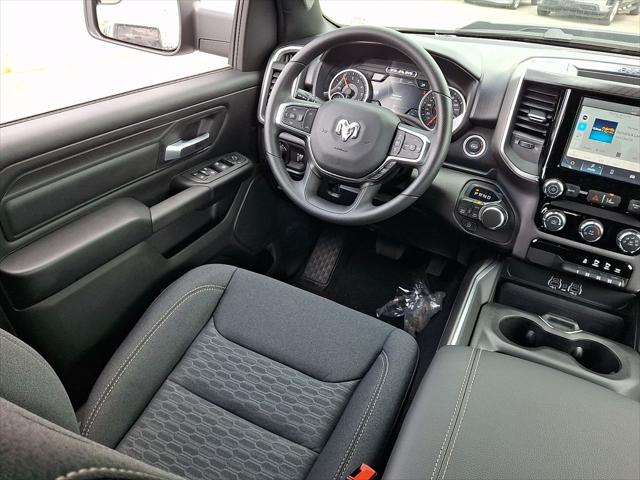 2026 Ram 1500 Express Crew Cab 4x4 5'7" Box