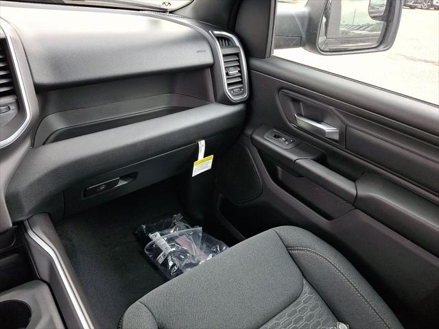 2026 Ram 1500 Express Crew Cab 4x4 5'7" Box