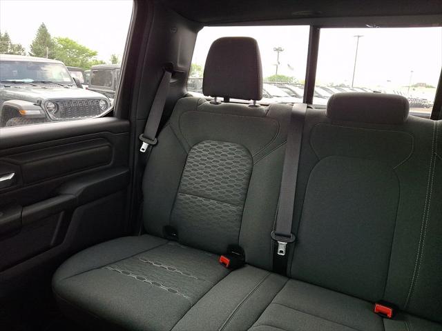 2026 Ram 1500 Express Crew Cab 4x4 5'7" Box