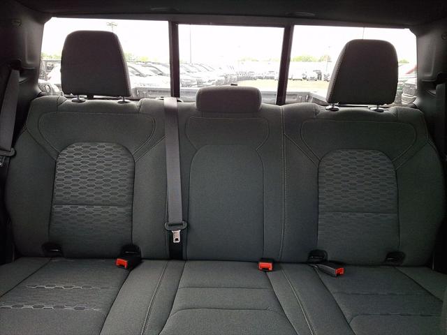 2026 Ram 1500 Express Crew Cab 4x4 5'7" Box