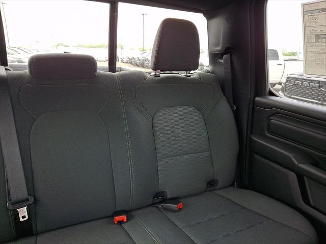 2026 Ram 1500 Express Crew Cab 4x4 5'7" Box