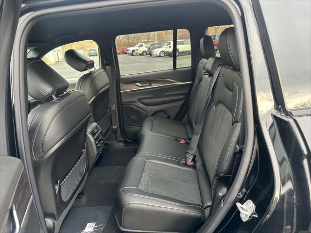 2026 Jeep Grand Cherokee Altitude 4x4