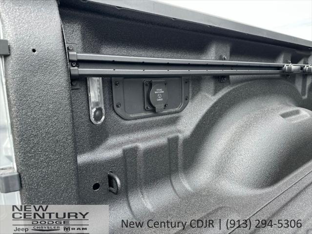 2026 Ram 1500 Rebel Crew Cab 4x4 5'7" Box