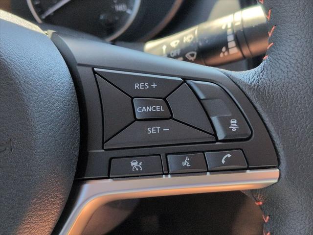 2025 Nissan Versa 1.6 SR