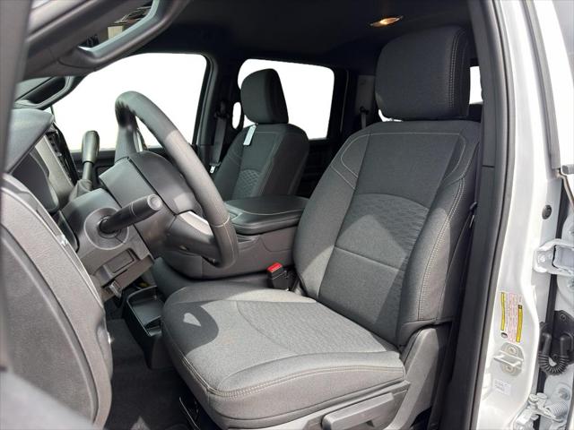 2026 RAM Ram 3500 RAM 3500 TRADESMAN CREW CAB 4X4 8 BOX
