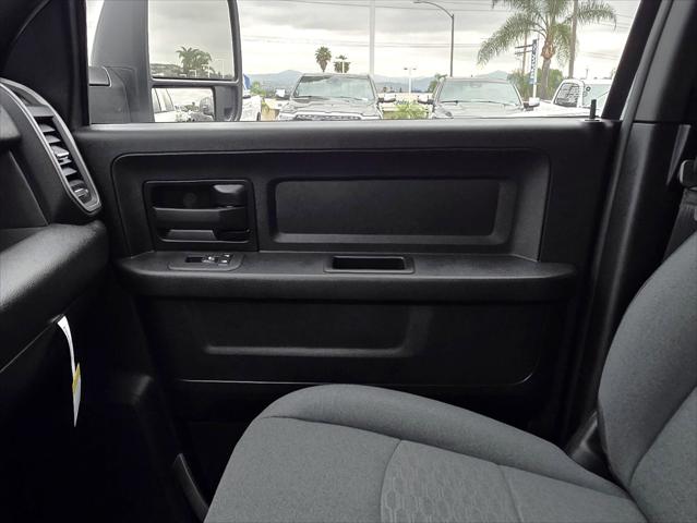 2026 Ram 2500 Black Express Crew Cab 4x2 64 Box