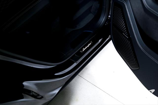 2025 Lamborghini Urus SE