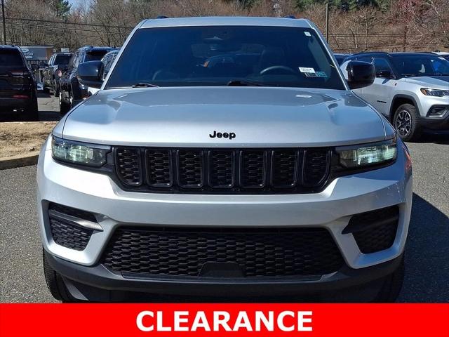 2023 Jeep Grand Cherokee Altitude 4x4 2023 Jeep Grand Cherokee Altitude 4x4