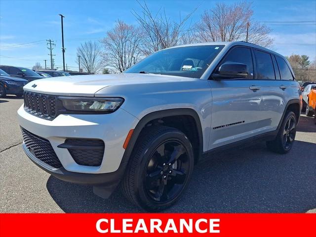 2023 Jeep Grand Cherokee Altitude 4x4 2023 Jeep Grand Cherokee Altitude 4x4