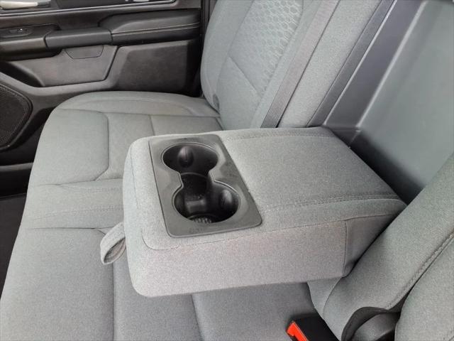 2025 Ram 1500 Big Horn Crew Cab 4x4 5'7" Box
