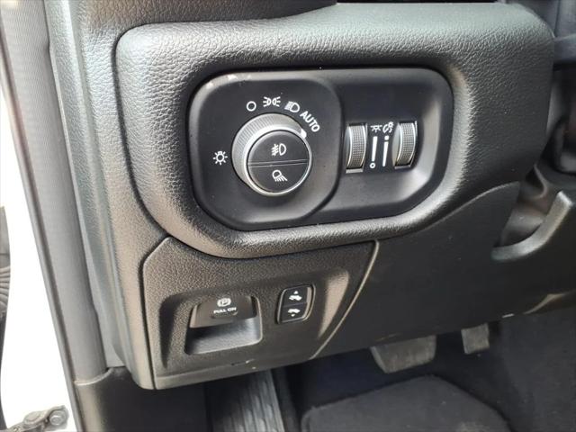2025 Ram 1500 Big Horn Crew Cab 4x4 5'7" Box