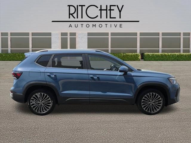 2025 Volkswagen Taos 1.5T SE