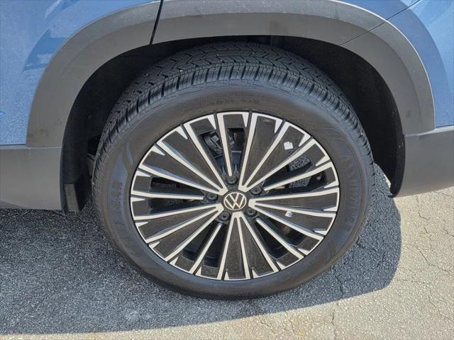 2025 Volkswagen Taos 1.5T SE