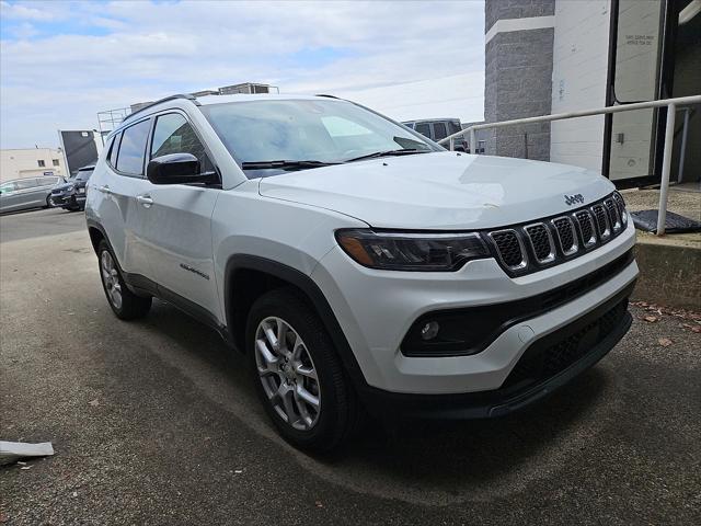 2024 Jeep Compass Latitude Lux FWD 2024 Jeep Compass Latitude Lux FWD