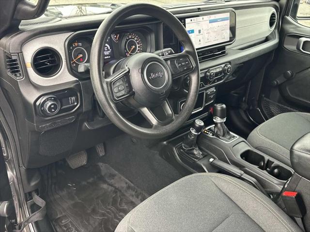 2024 Jeep Gladiator Sport