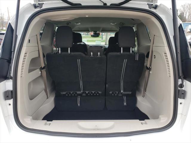 2023 Chrysler Voyager LX