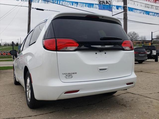2023 Chrysler Voyager LX