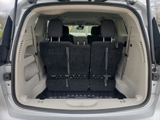 2023 Chrysler Voyager LX