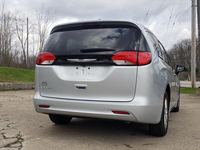 2023 Chrysler Voyager LX 2023 Chrysler Voyager LX