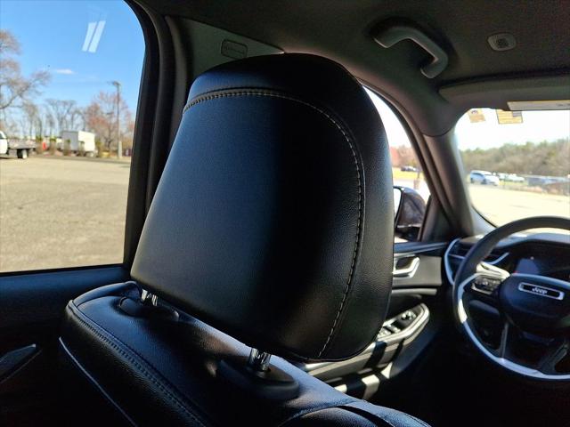 2024 Jeep Grand Cherokee L Altitude 4x4