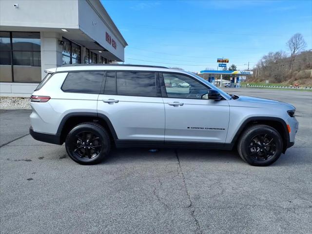 2024 Jeep Grand Cherokee L Altitude 4x4 2024 Jeep Grand Cherokee L Altitude 4x4