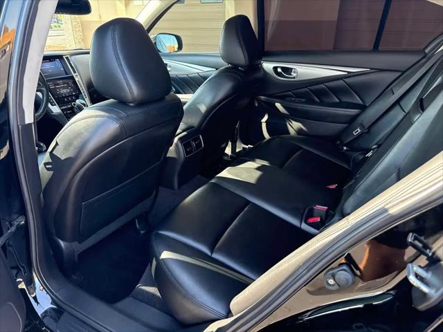 2021 INFINITI Q50 LUXE
