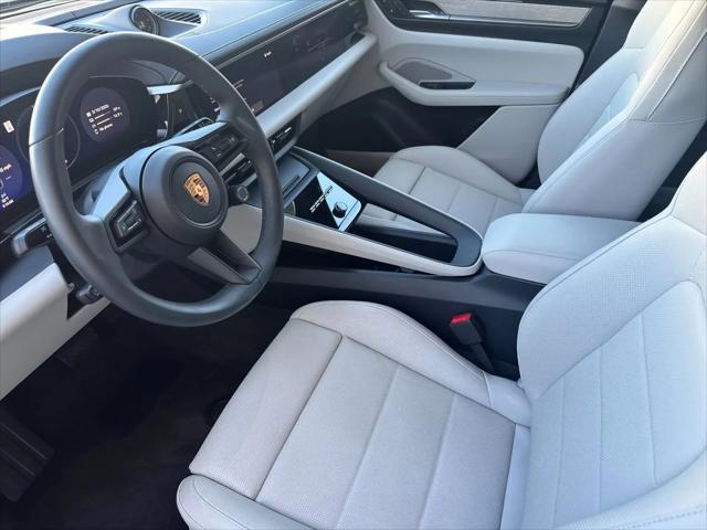 2025 Porsche Macan Electric 4
