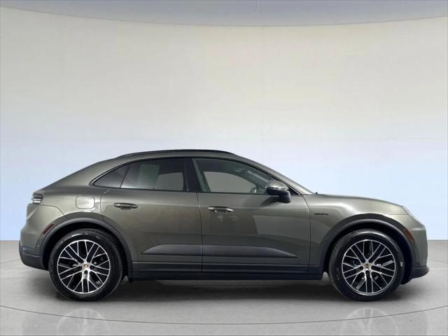 2025 Porsche Macan Electric 4