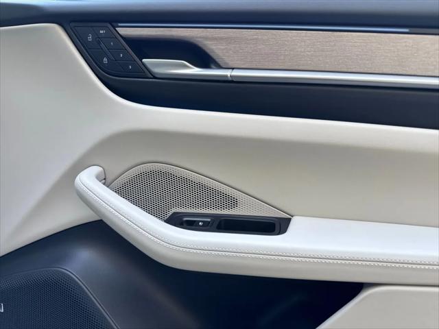 2025 Porsche Macan Electric 4